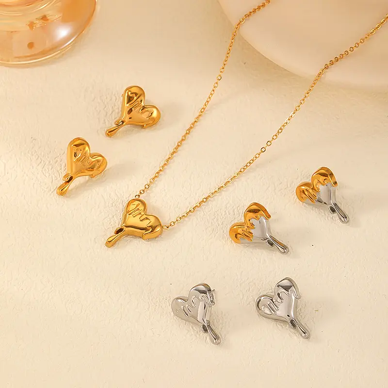 1 Piece Simple Classic Style Irregular Heart Shape Stainless Steel 18k Gold Plated Women's Pendant Necklace 